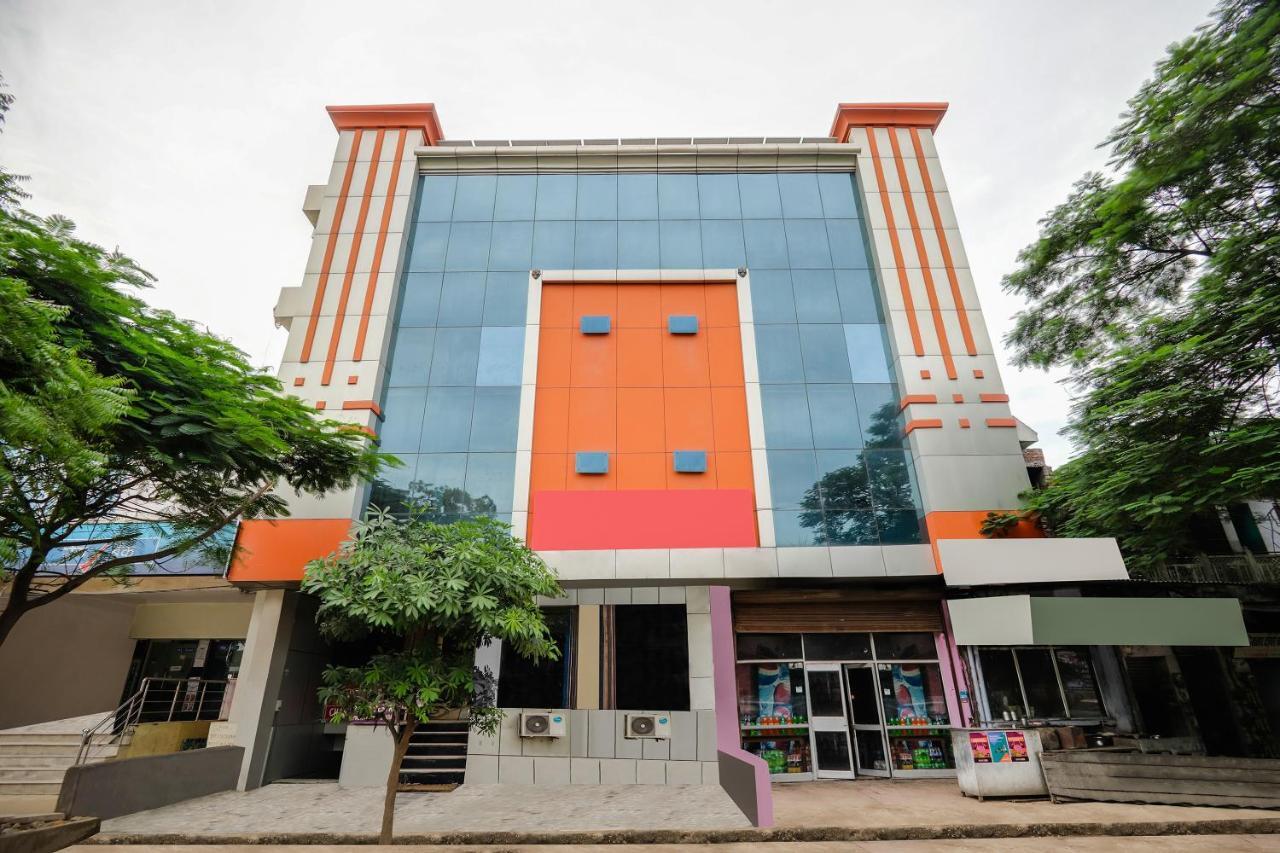 Spot On 47257 Hotel Pinky Spot Dausa Exterior foto
